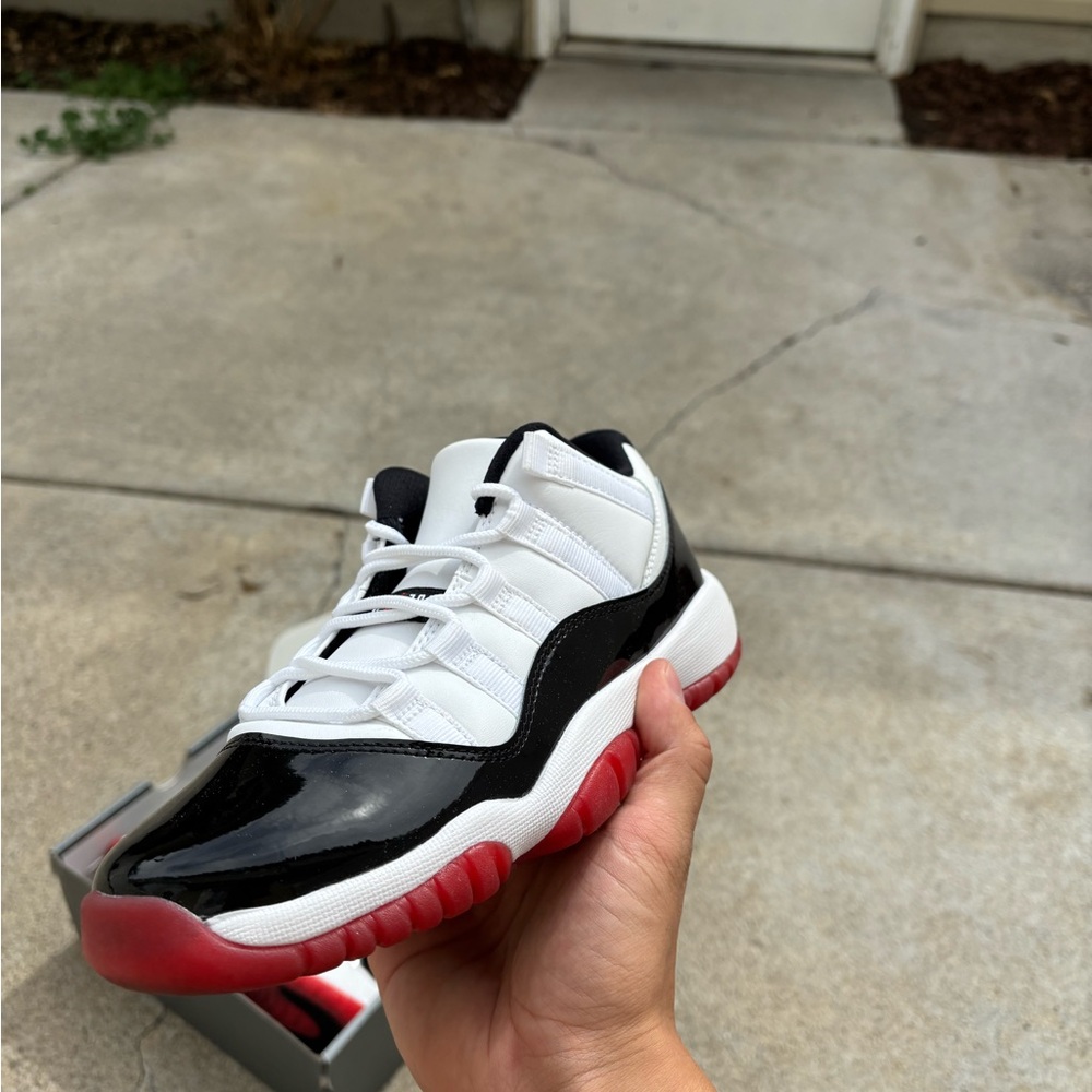 Jordan 11 Low Concord Bred Size 5Y/6.5 Women’s OG BOX